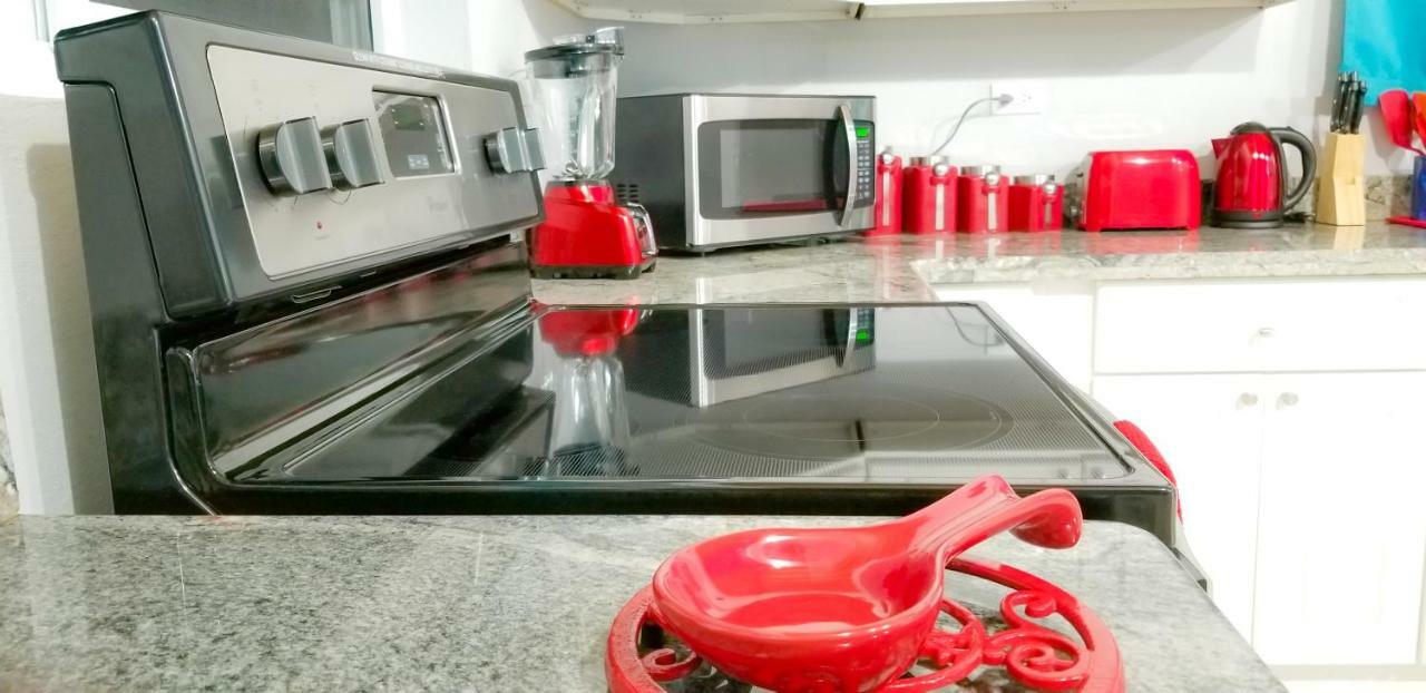 New Kingston Guest Apartments @ Donhead Екстер'єр фото